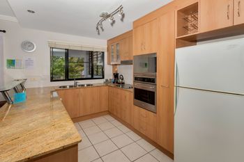 Oceansprey Beachfront Apartments - Maitland Accommodation 6