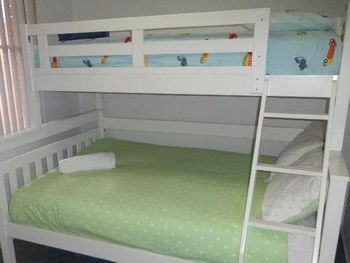 Lakeside Getaway - Maitland Accommodation 5