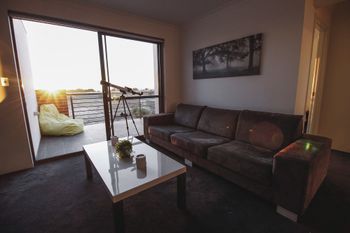 South Beach Pool Home - Maitland Accommodation 2