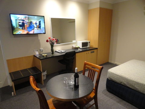 Victoria Lodge Motor Inn And Apartments - Maitland Accommodation 1
