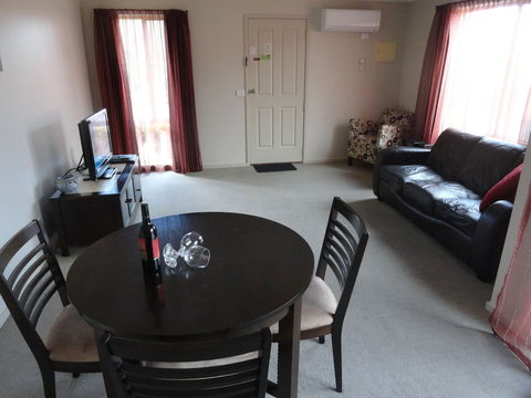Victoria Lodge Motor Inn And Apartments - Maitland Accommodation 5