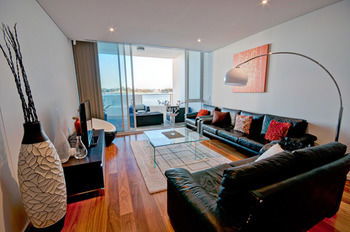 Mandurah Private Collection - Maitland Accommodation 4