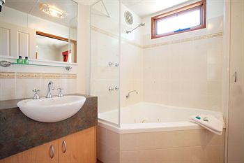 Yarraby Holiday Park - Maitland Accommodation 1