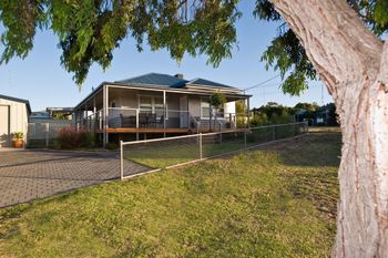 Port Lincoln Holiday Houses - Maitland Accommodation 5