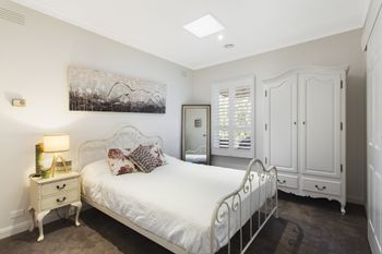 La Provence - Maitland Accommodation 3