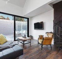 Architects Urban Retreat in Malvern - Maitland Accommodation