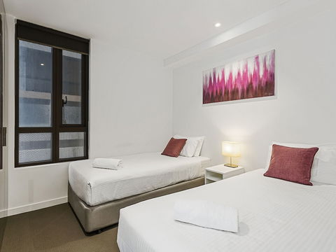 CHARLOTTE Manhatten Building Near Spencer St. & Southern Cross Station - Maitland Accommodation 0