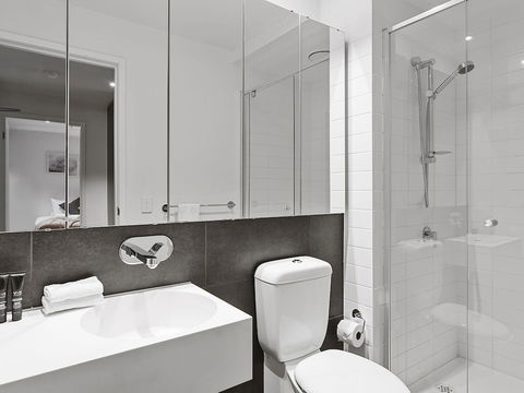 CHARLOTTE Manhatten Building Near Spencer St. & Southern Cross Station - Maitland Accommodation 3