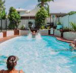 Beach  Bay Holiday House - Maitland Accommodation
