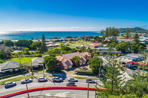 Bayside Court Apartments - Maitland Accommodation 5
