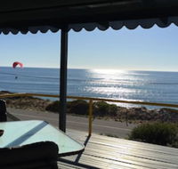 Beach Front The Wedge - Adults Only - Maitland Accommodation
