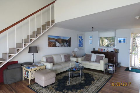 Beach Front The Wedge - Adults Only - Maitland Accommodation 5