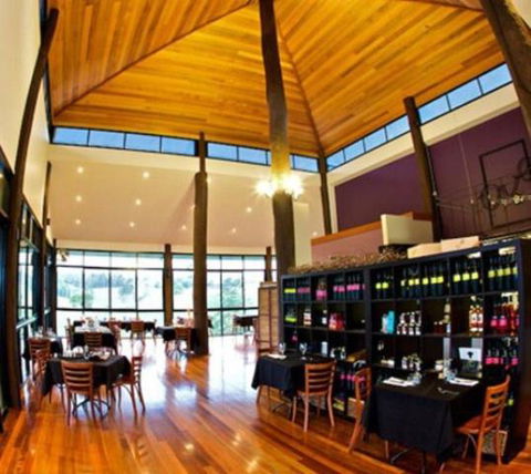 Oceanview Estate Vineyard Cottages - Maitland Accommodation 3