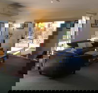 Lyreen's Apartment BB - Maitland Accommodation