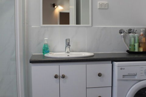 The Sleeping Lady Private Retreat - Maitland Accommodation 1