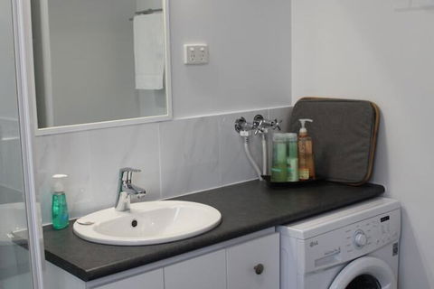 The Sleeping Lady Private Retreat - Maitland Accommodation 2