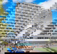 Elouera Tower Beachfront Apartments - Maitland Accommodation