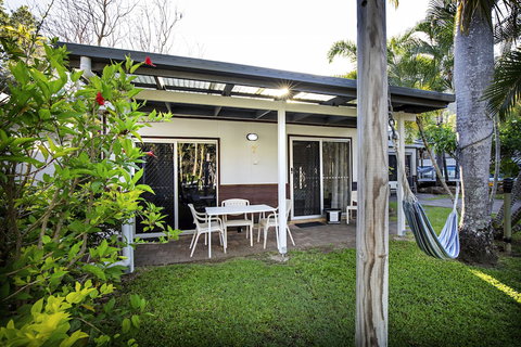 Bush Village Holiday Cabins - Maitland Accommodation 2