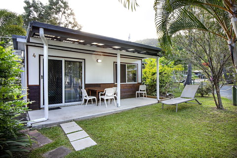 Bush Village Holiday Cabins - Maitland Accommodation 5