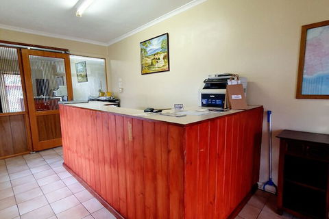 Ardeanal Motel West Wyalong - Maitland Accommodation 3