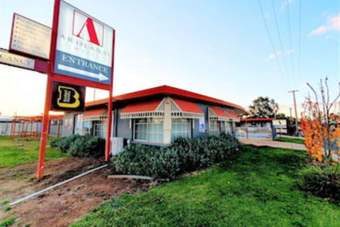 Ardeanal Motel West Wyalong - Maitland Accommodation 0