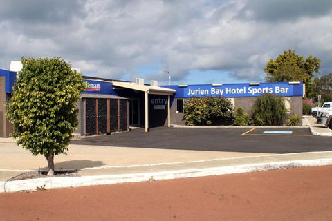 Jurien Bay Hotel - Maitland Accommodation 1
