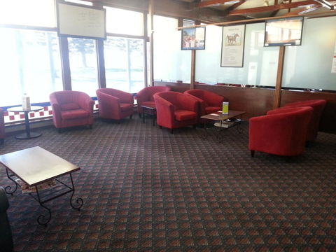 Grand Tasman Hotel - Maitland Accommodation 3