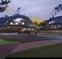 Grand Tasman Hotel - Maitland Accommodation