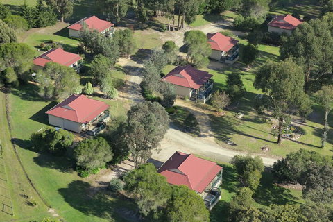 Lakes Entrance Country Cottages - Maitland Accommodation 1
