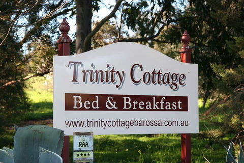 Trinity Cottage - Maitland Accommodation 1