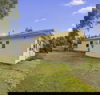 Giants Table and Cottages - Maitland Accommodation