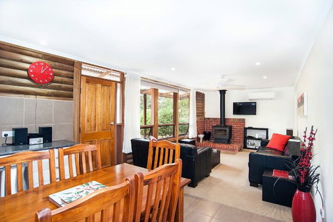 Southern Grampians Cottages - Maitland Accommodation 4