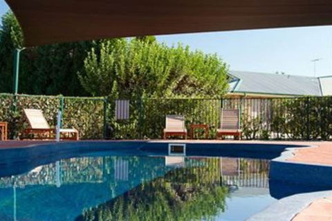 Potters Apartments - Maitland Accommodation 3