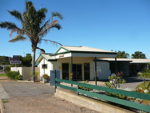 Oval Motel - Maitland Accommodation 5