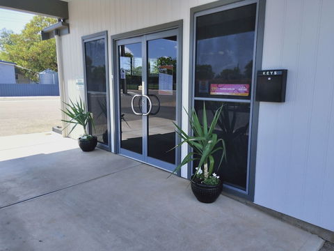 Oval Motel - Maitland Accommodation 0
