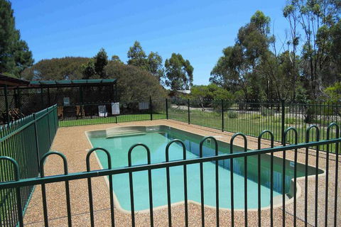 Twin Trees Country Cottages - Maitland Accommodation 2