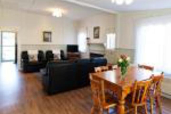 Springbank VIC Maitland Accommodation