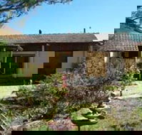 Eastern Reef Cottages - Maitland Accommodation
