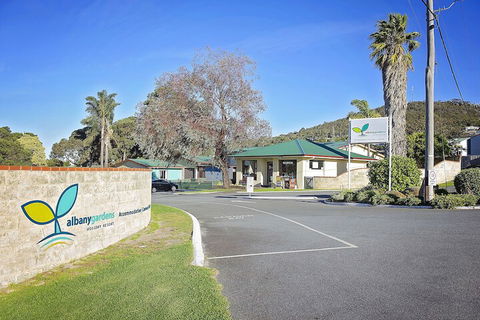 Albany Gardens Tourist Park - Maitland Accommodation 1