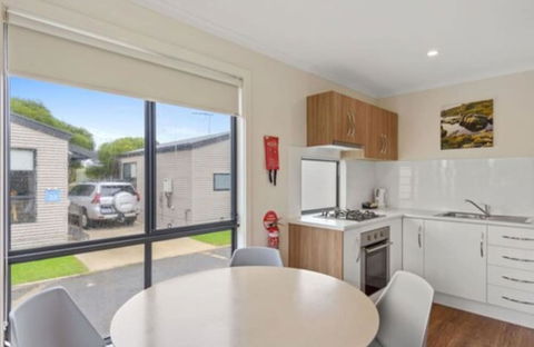 Discovery Parks â€“ Adelaide Beachfront - Maitland Accommodation 0
