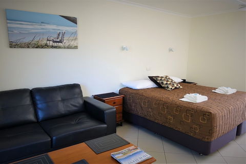 Pacific Palms Motor Inn - Maitland Accommodation 3