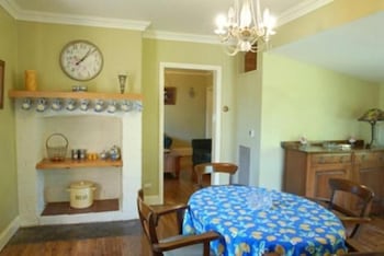 Leura Lady - Maitland Accommodation 2