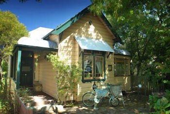 Leura Lady - Maitland Accommodation 4