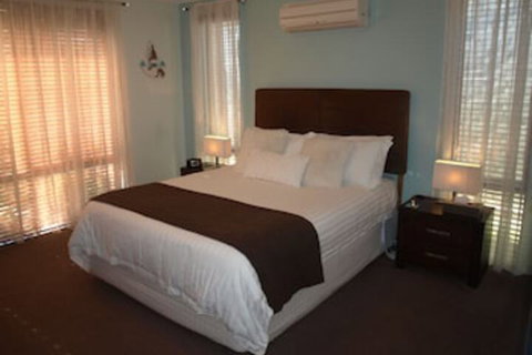 Baudins Of Busselton B & B - Maitland Accommodation 0