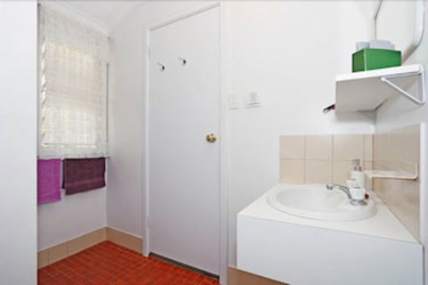 Jacaranda Guest House - Maitland Accommodation 4