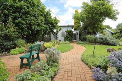 Jacaranda Guest House - Maitland Accommodation 0