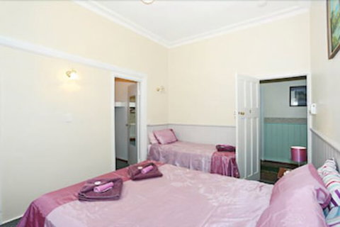 Jacaranda Guest House - Maitland Accommodation 6