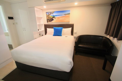 Endeavour Inn - Emu Park - Maitland Accommodation 4