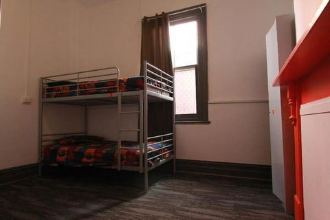 Haus Accommodation - Hostel - Maitland Accommodation 4