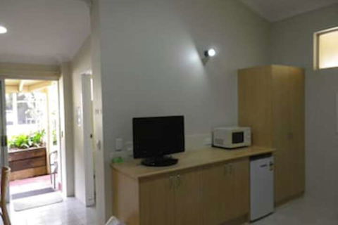 Ocean Shores Motel - Maitland Accommodation 6